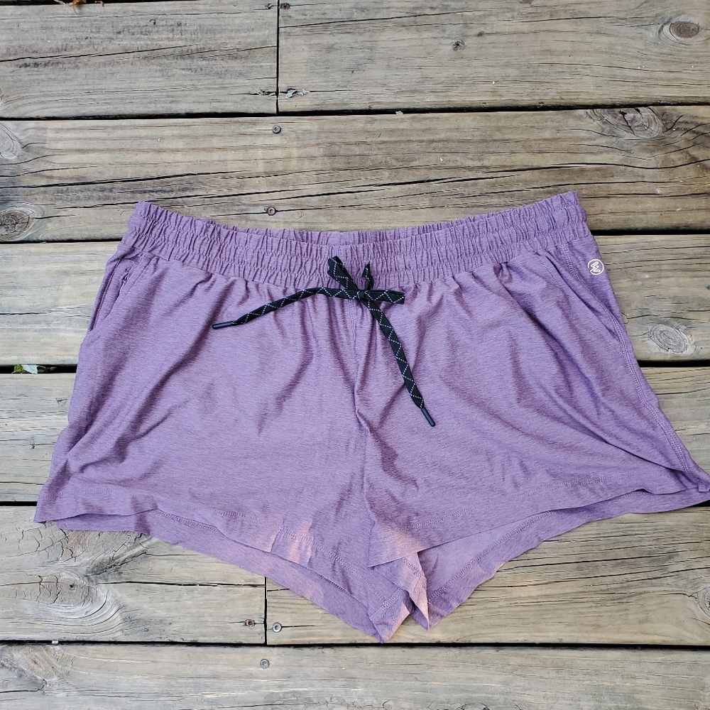 We Wander Shorts